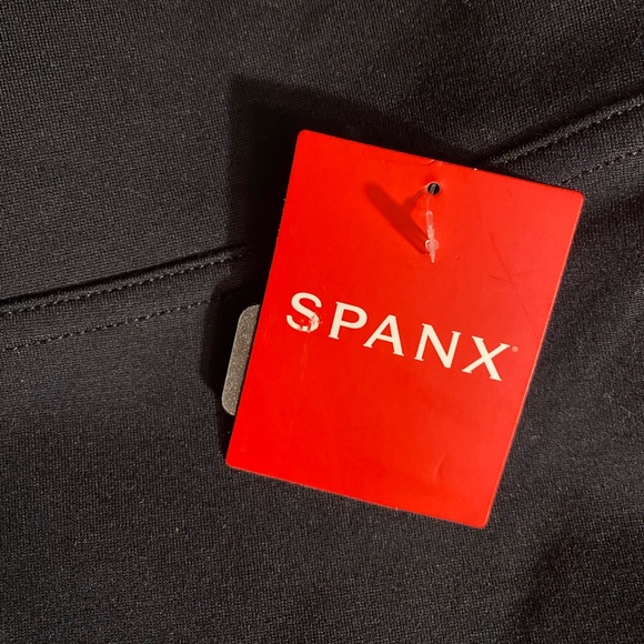 SOLD ⚠️ SPANX Ponte Leggings - Picture 7 of 8